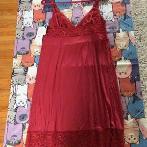 Triumph loungewear night shirt- never worn-IN RED-NWT